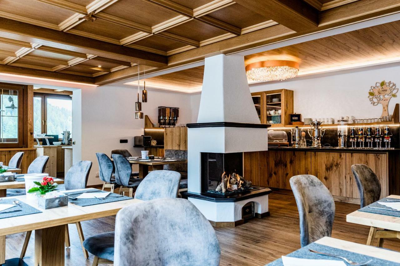 Garni Hotel And Apartments Wildbach Selva di Val Gardena Exterior foto